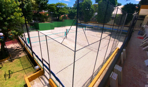 Beach tennis