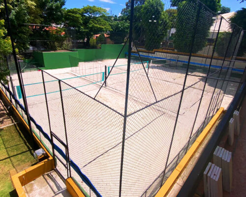 Beach tennis